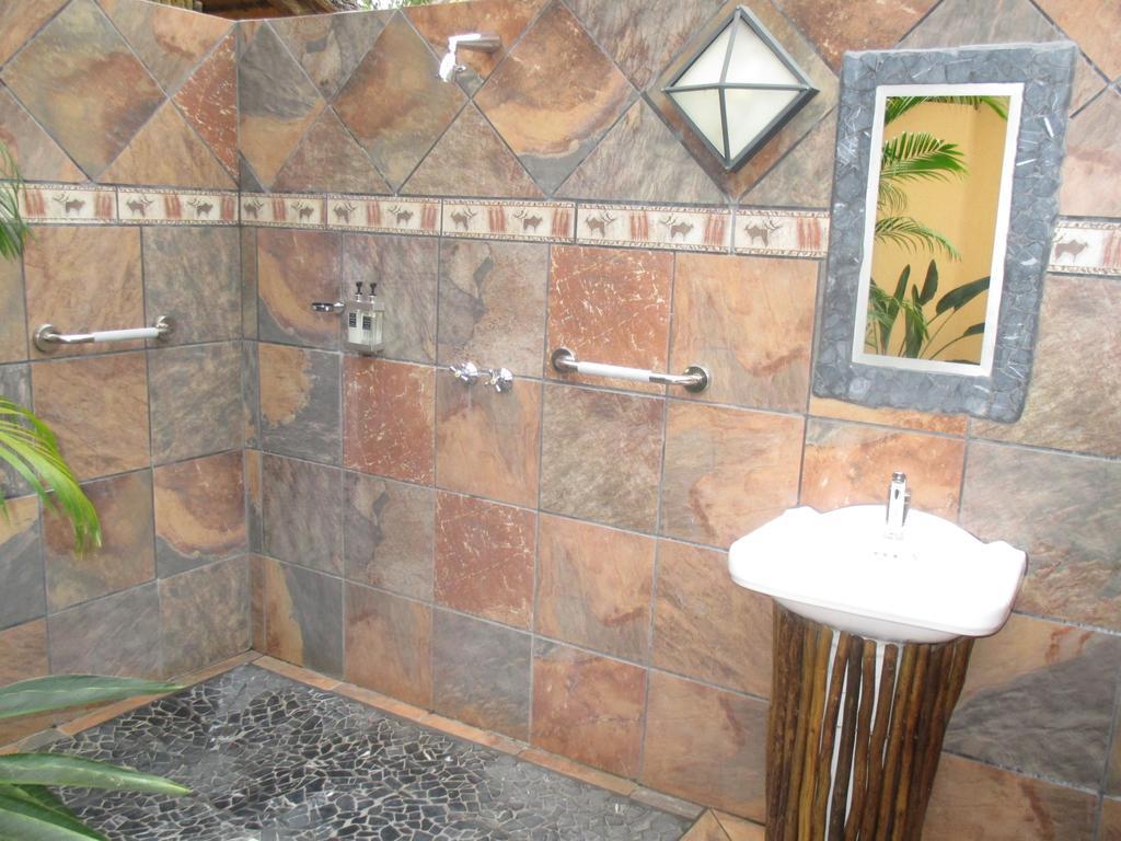 Royal Kruger Lodge Marloth Park Exterior photo